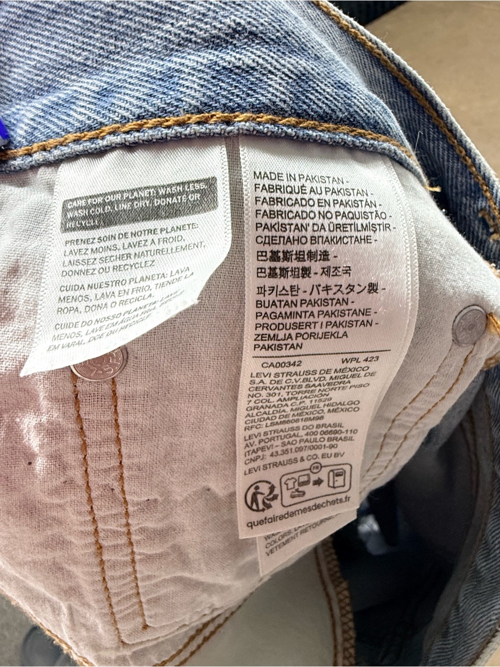 Levi's Light Blue Distressed Denim Mini Skirt - Picture 4 of 4